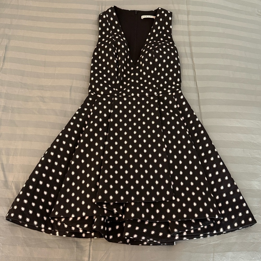 Alice + Olivia Tanner Polka Dot Fit & Flair Dress. Size 2.